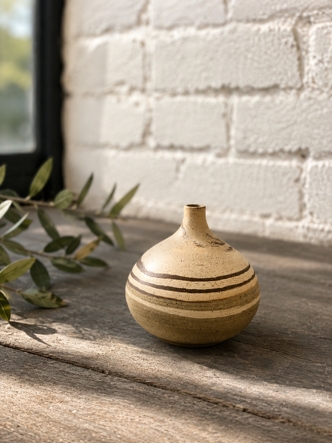 EARTH LINES: Marbled Clay Vase No17
