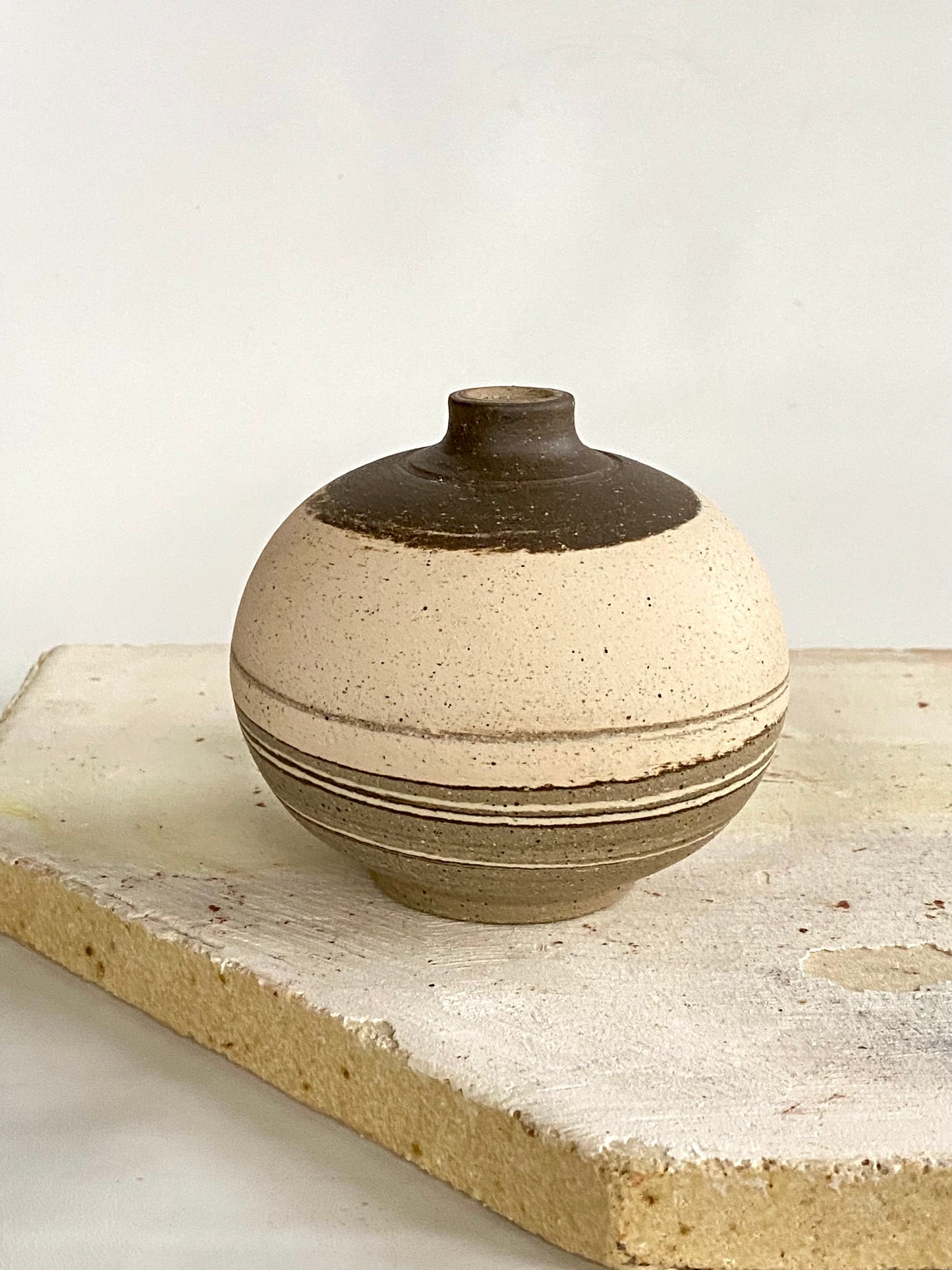 EARTH LINES: Marbled Clay Vase No18