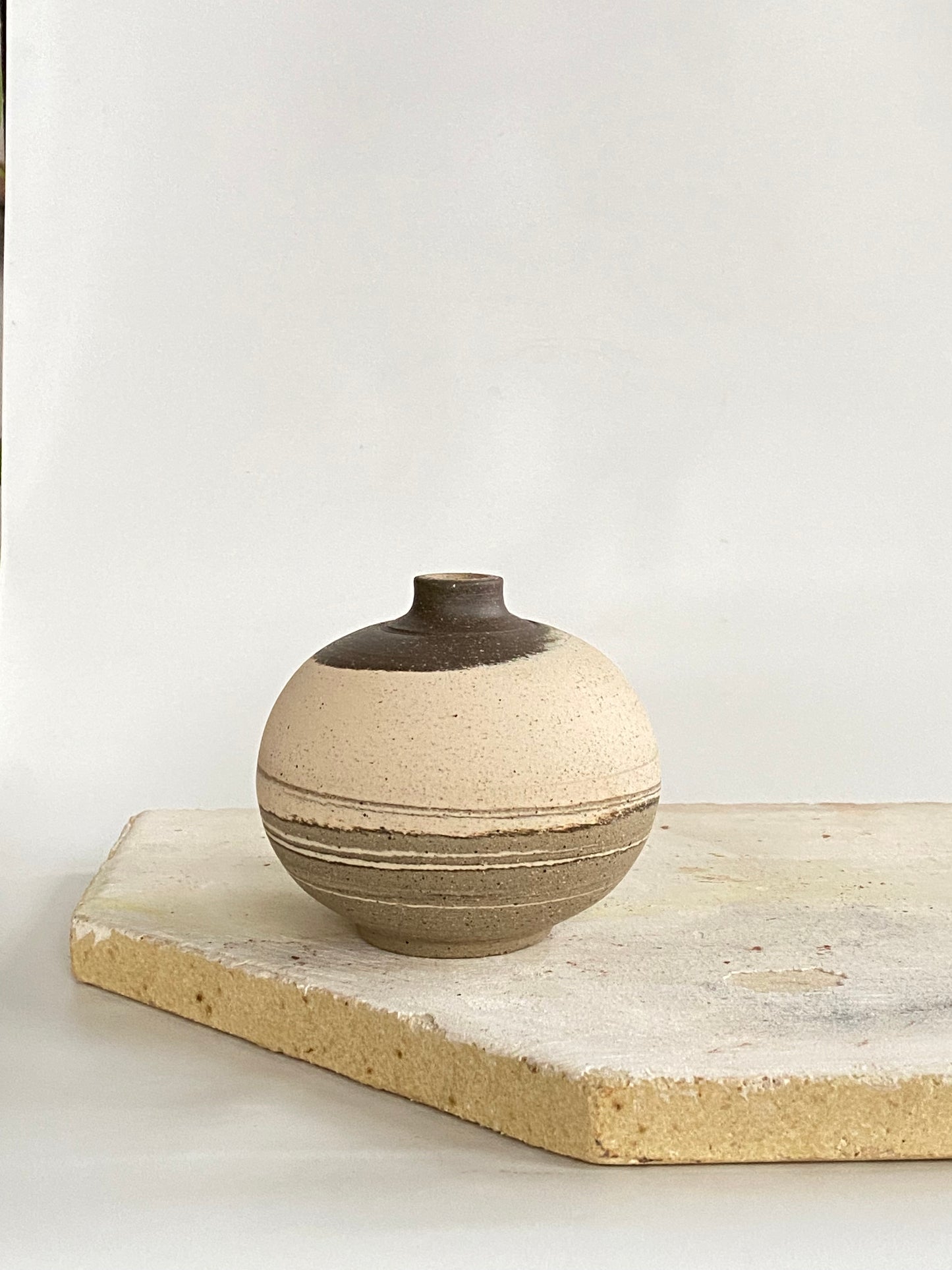 EARTH LINES: Marbled Clay Vase No18