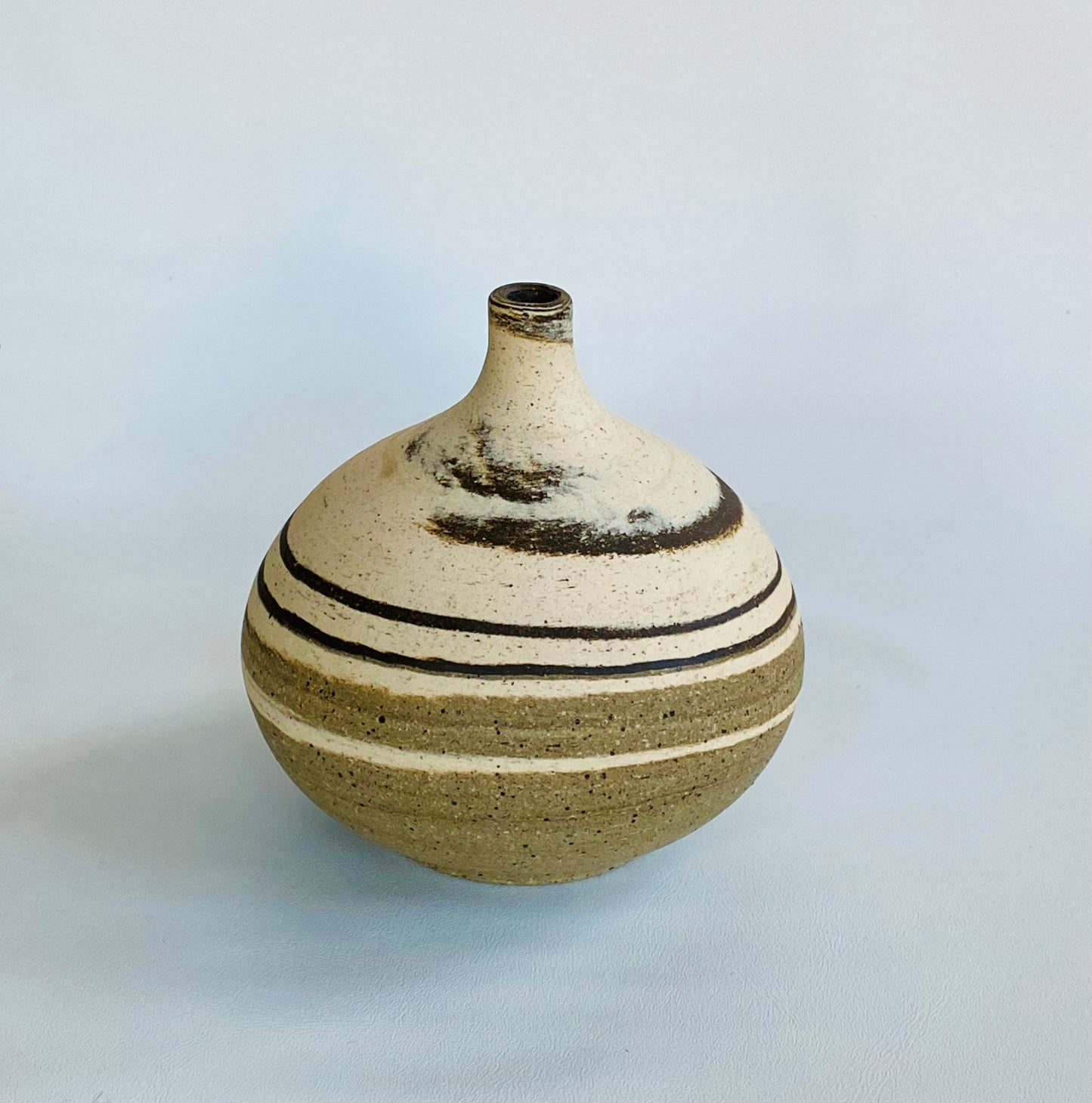 EARTH LINES: Marbled Clay Vase No17