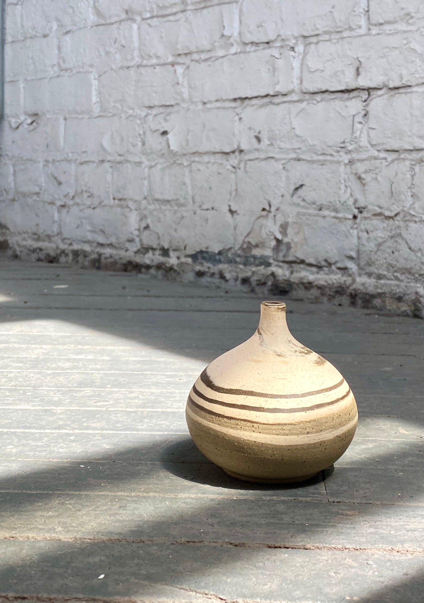 EARTH LINES: Marbled Clay Vase No17