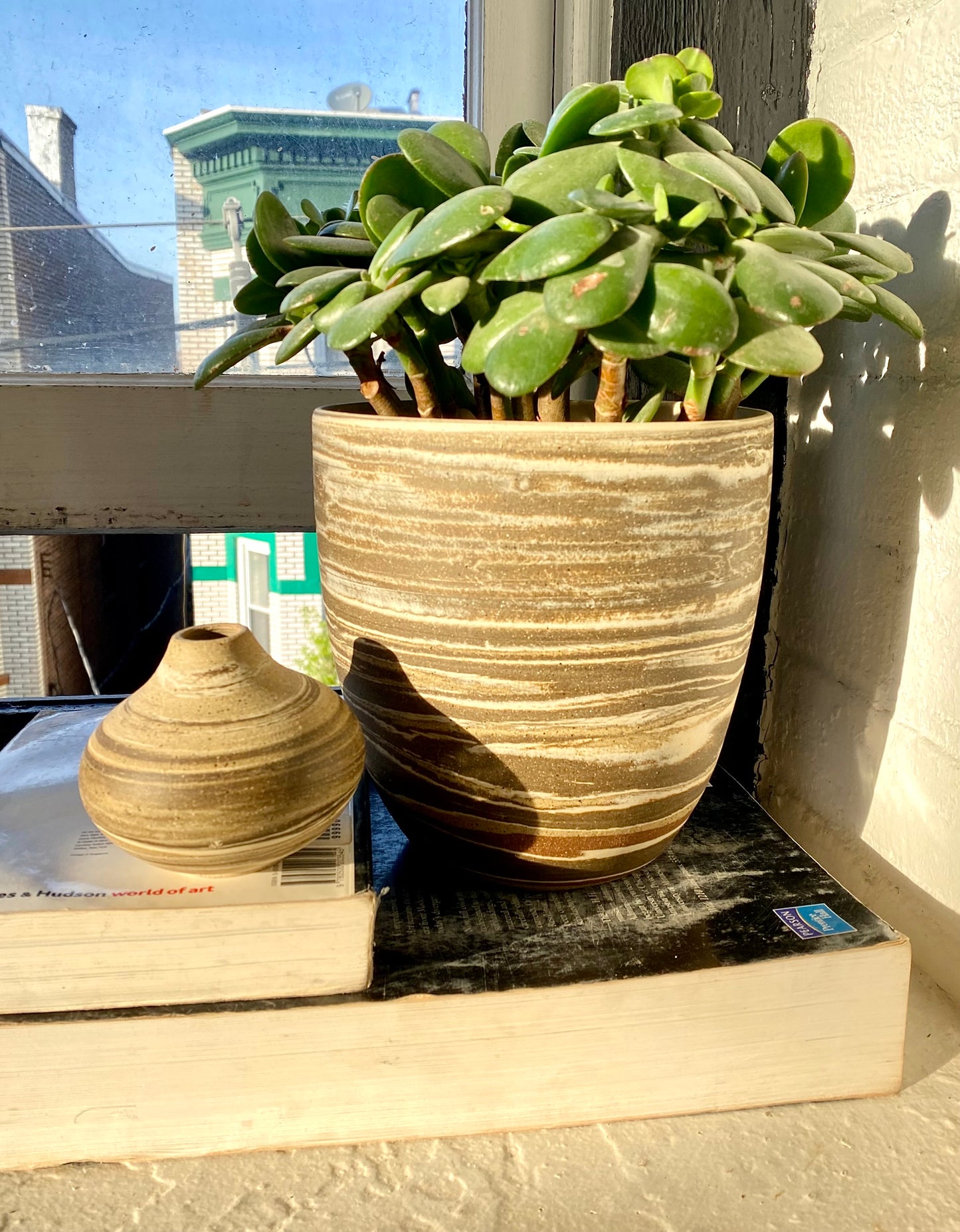 EARTH LINES: Marbled Clay Plant Holder No5
