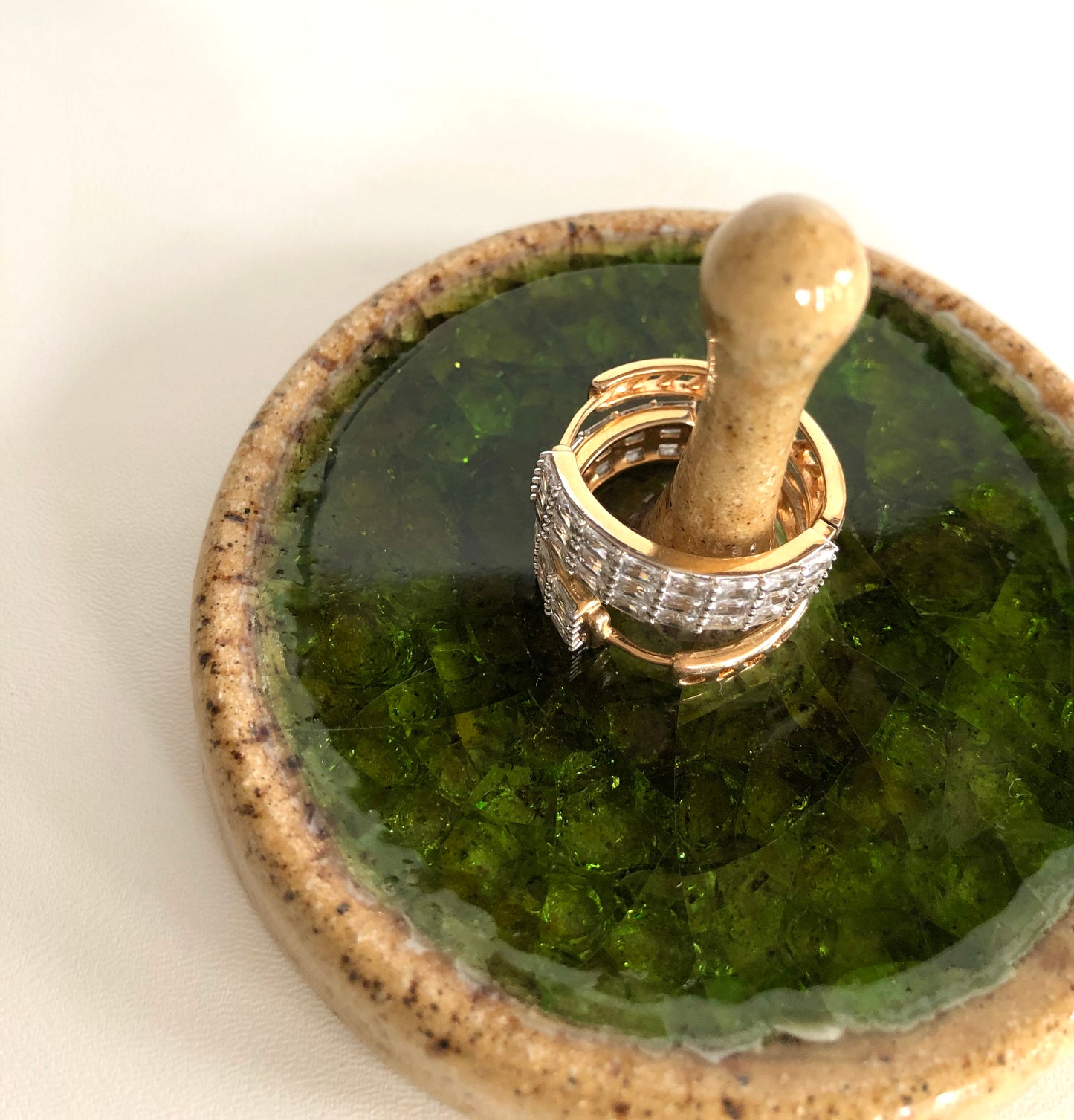 Glass Pool Ring Holder