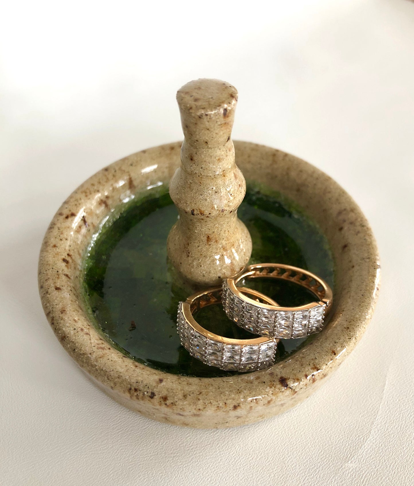 Glass Pool Ring Holder