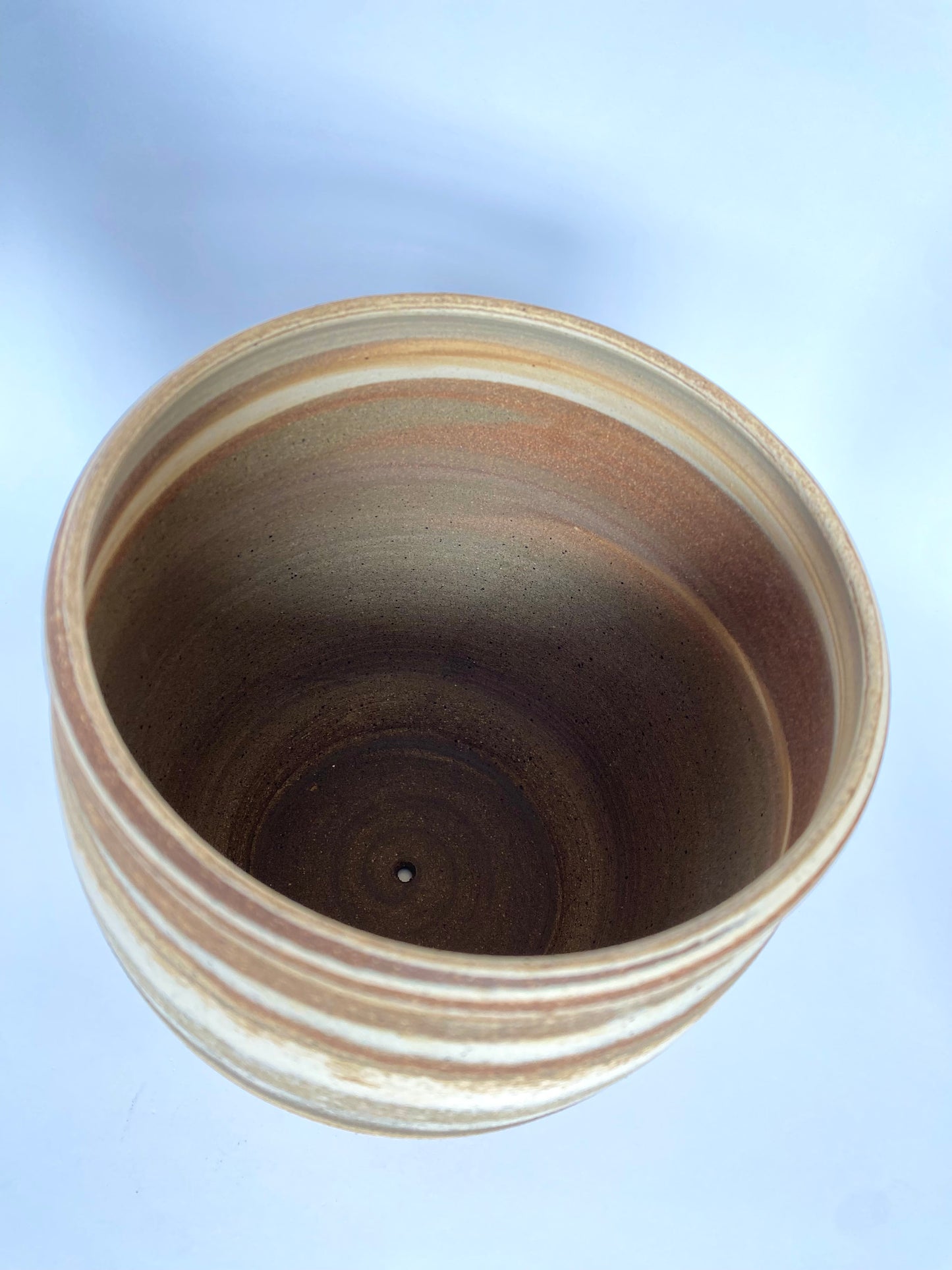 EARTH LINES: Marbled Clay Plant Holder No2