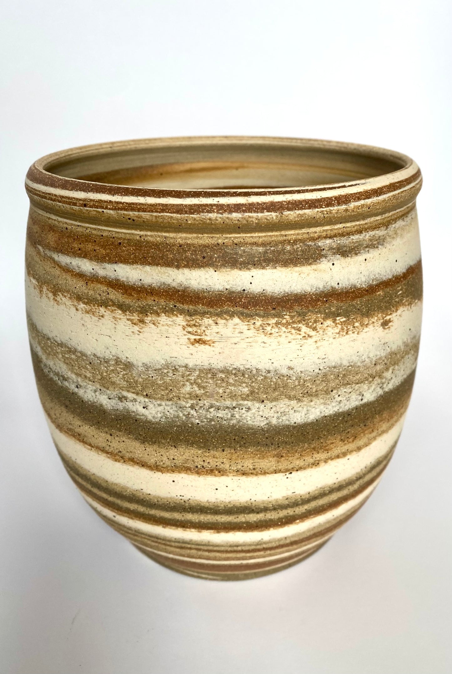 EARTH LINES: Marbled Clay Plant Holder No2