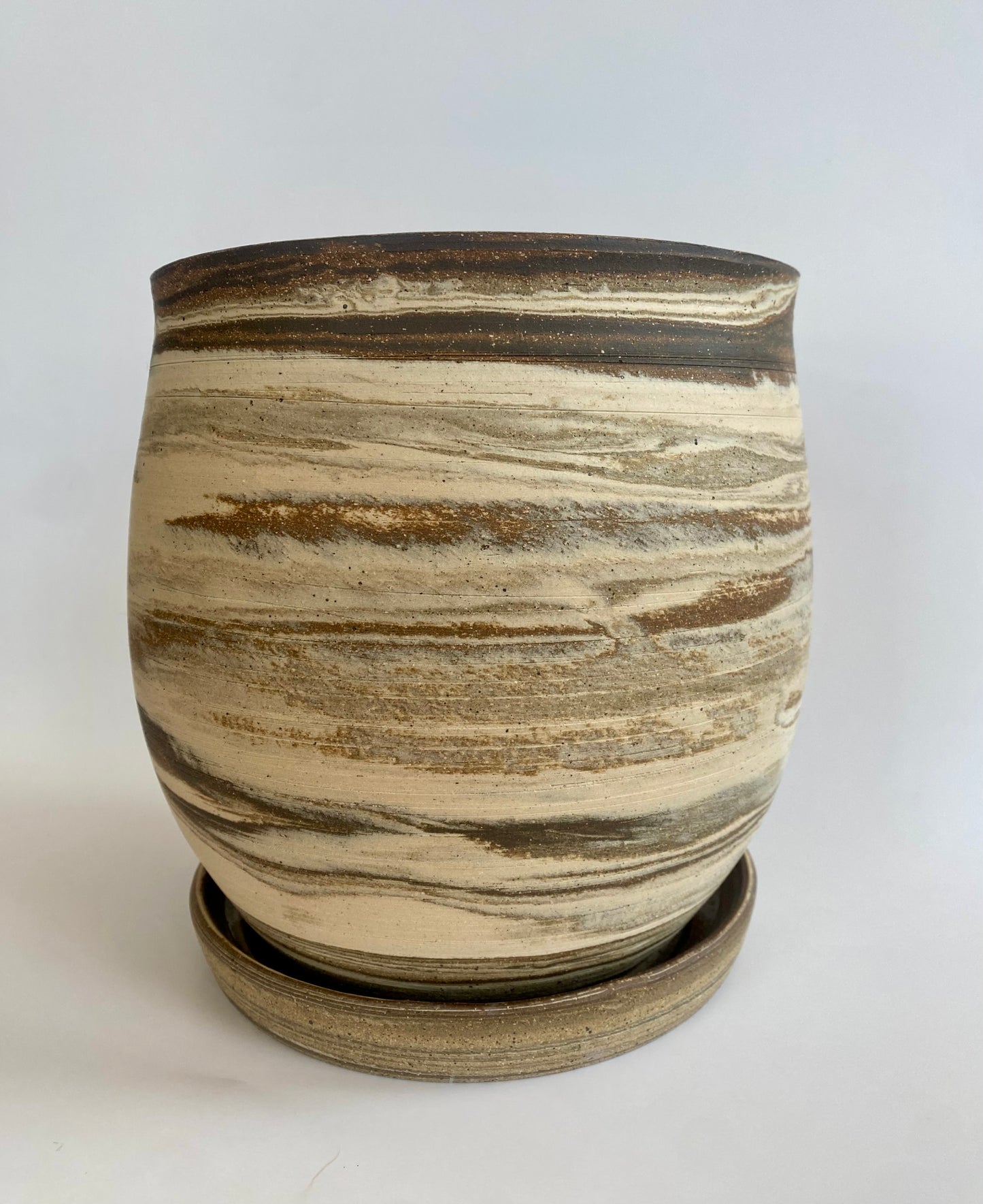EARTH LINES: Clay Planter for Elisabeth