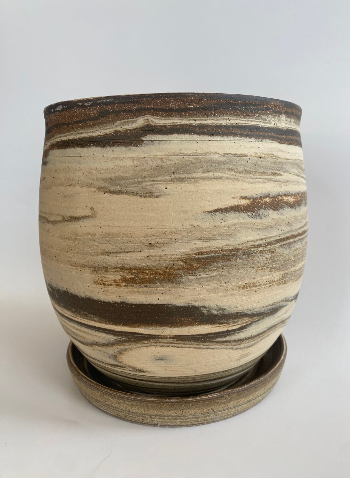 EARTH LINES: Clay Planter for Elisabeth