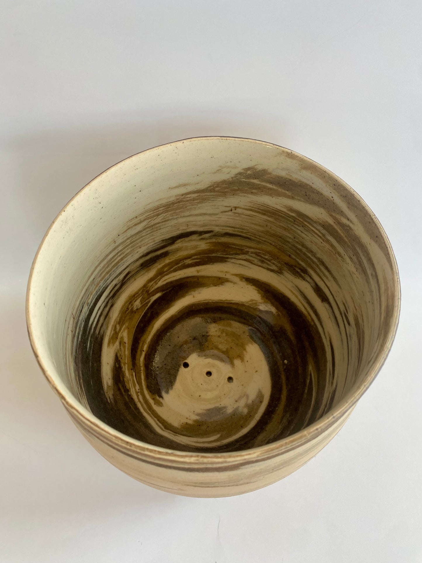 EARTH LINES: Clay Planter for Elisabeth