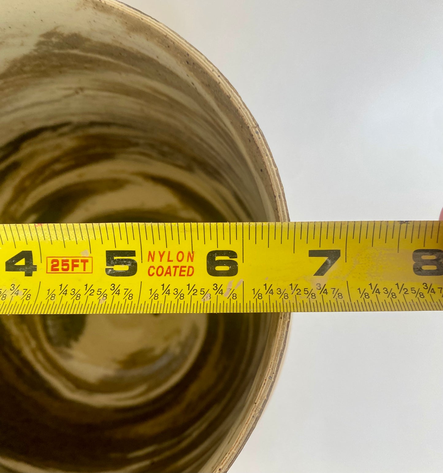 EARTH LINES: Clay Planter for Elisabeth